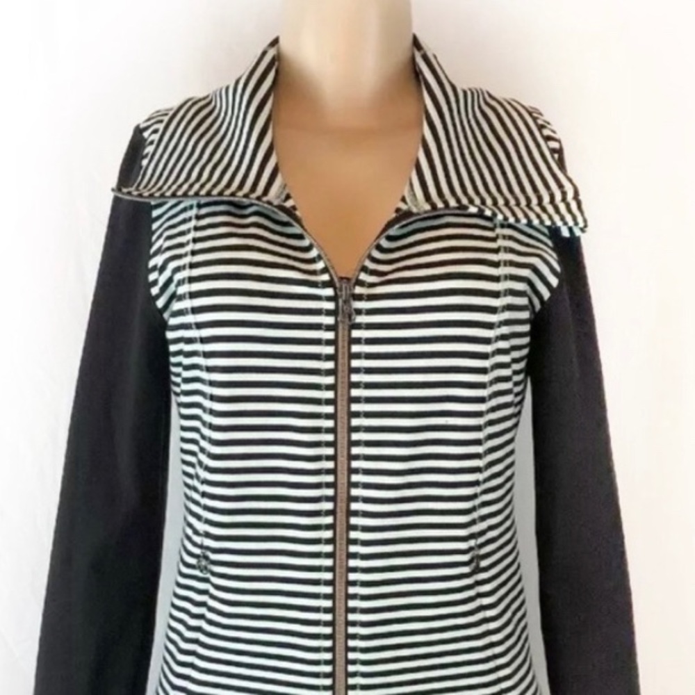 Lululemon Jacket Daily Yoga